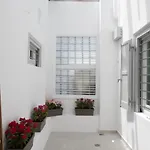 Nireas Mykonos Downtown Апартаменты *